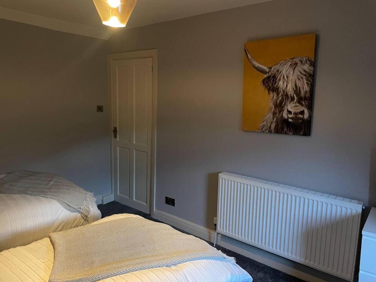 Cosy Apartment Above Village Pub Buxton  Eksteriør billede